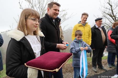 Odprtje dveh asfaltiranih odsekov javnih poti in nove kanalizacije v naselju Žale  (14)